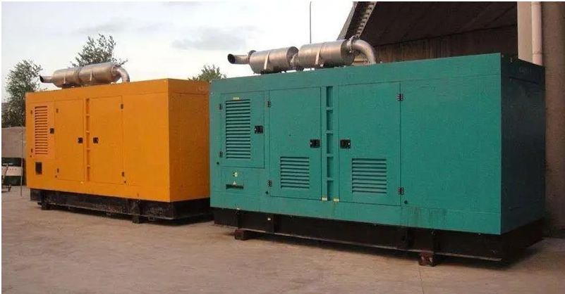 东山如何根据经济负载率来选择合适的变压器容量？